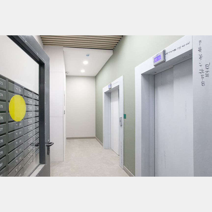 2-к. квартира, 56,7 м², 12/12 эт.