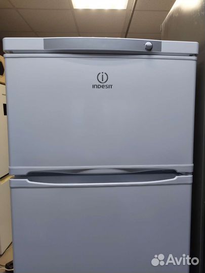 Холодильник Индезит (новый)