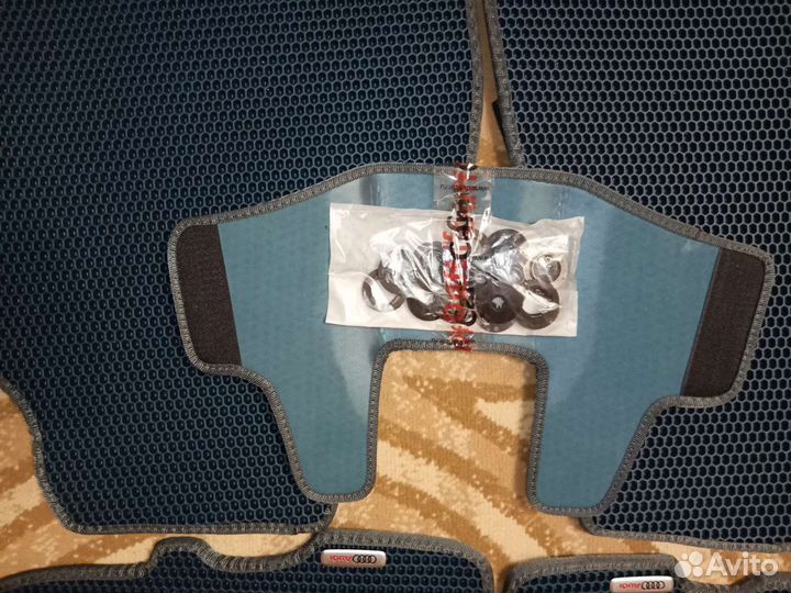 Комплект ковриков