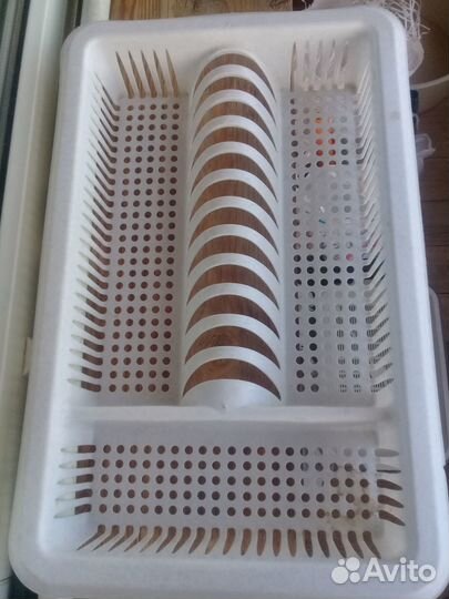 Кувшины.Масленка.Конфетница.Дуршлаг.Лоток для посу