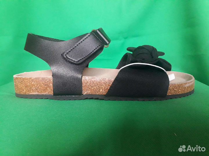 Сандалии новые р.38