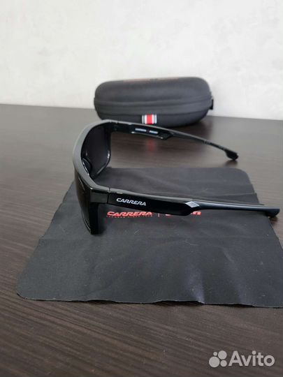Солнцезащитные очки мужские carrera