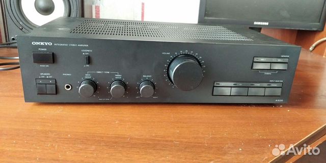 Усилитель мощности Onkyo A-8220