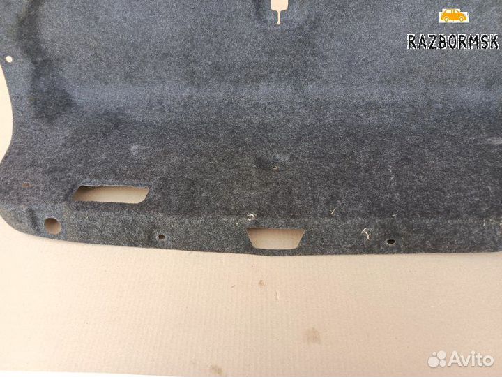 Обшивка задней двери багажника Infiniti Q50