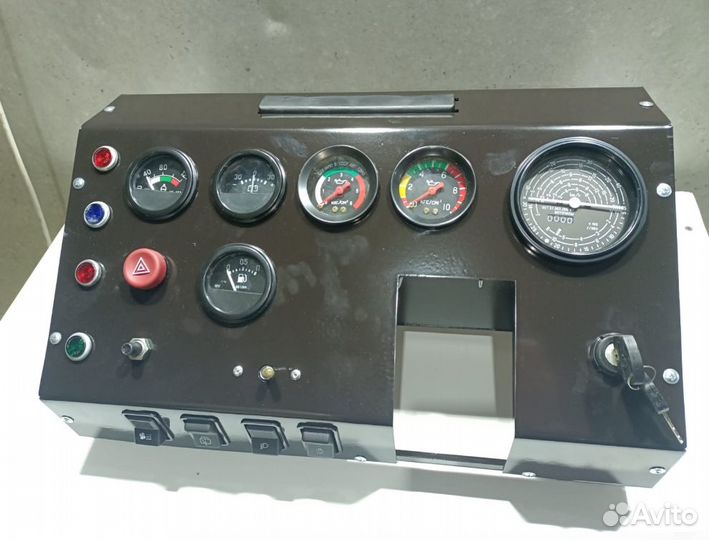 Щиток панели приборов на мтз-80 / 82 малая кабина