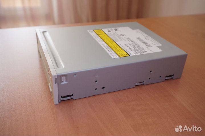 Дисковод CD-RW