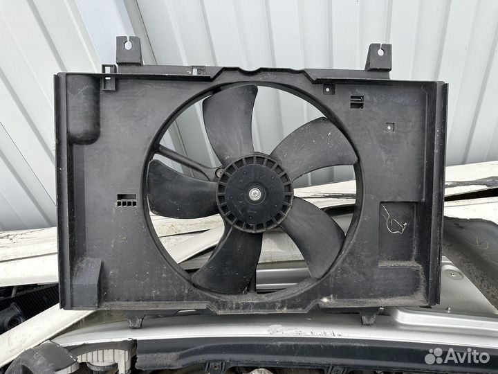 Диффузор радиатора nissan tiida