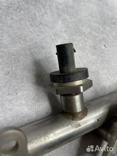 Рампа топливная Mercedes CLA 1,6л