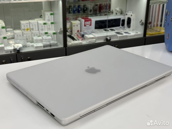 Чехол для MacBook Pro 16.2