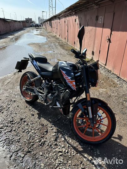 KTM Duke 200