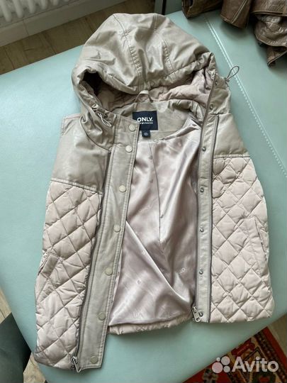 Жилет утепленный 42