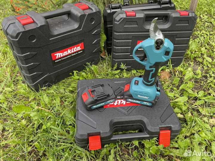 Аккумуляторный кабелерез Makita