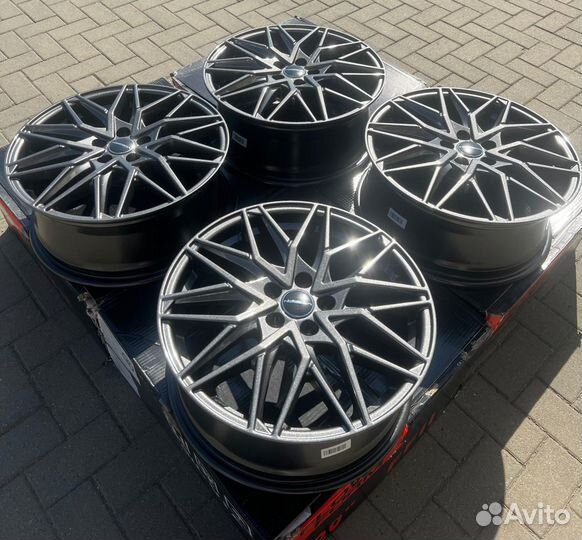 Литые диски r 17 Vossen 5x100