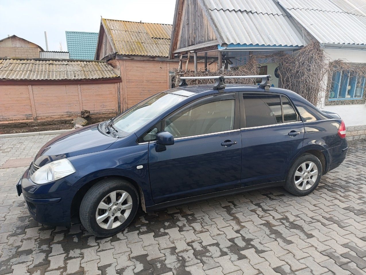 Nissan Tiida: фото владельца