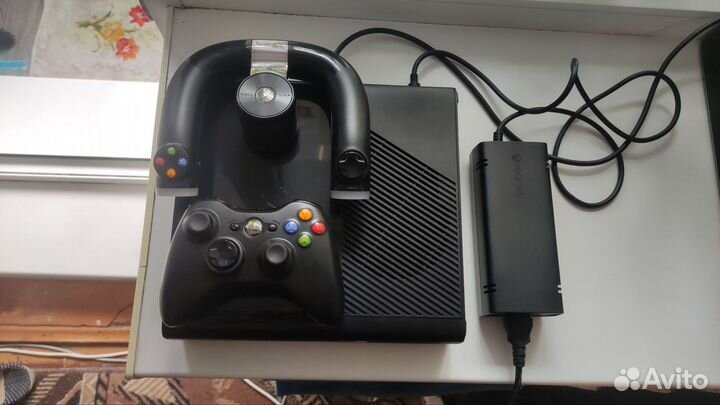 Xbox 360 250gb прошит freeboot 40+игр +руль