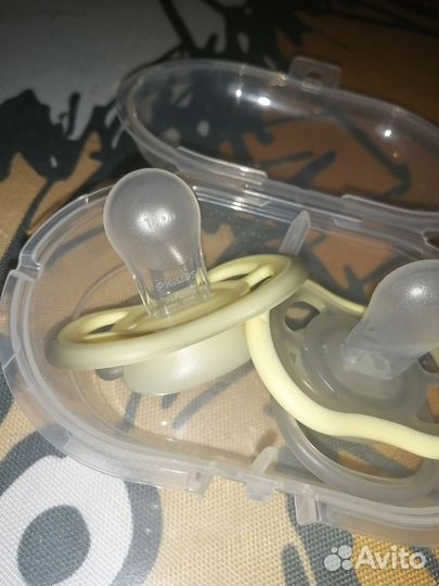 Соска пустышка avent 18+ светящиеся