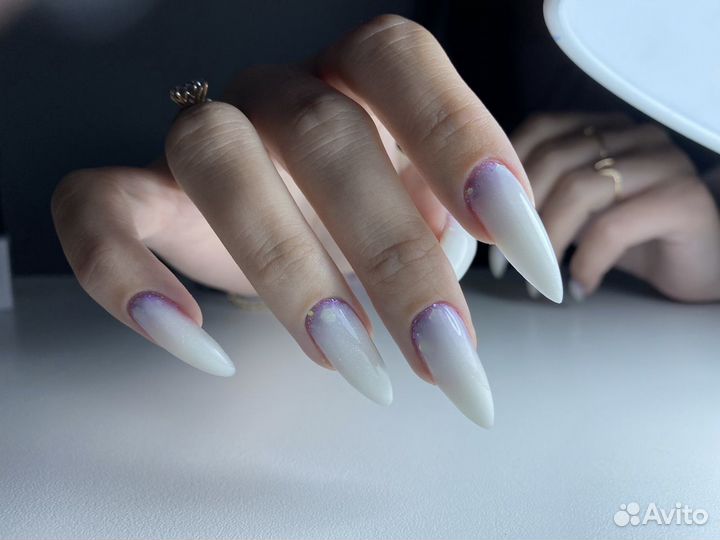Модель на маникюр с покрытием к ученикам в школу