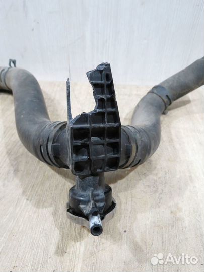 Горловина радиатора Kia Rio 3