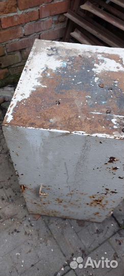 Шкаф металлический сейф