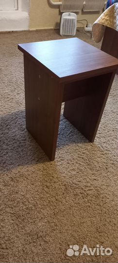 Табуретки 4 штуки