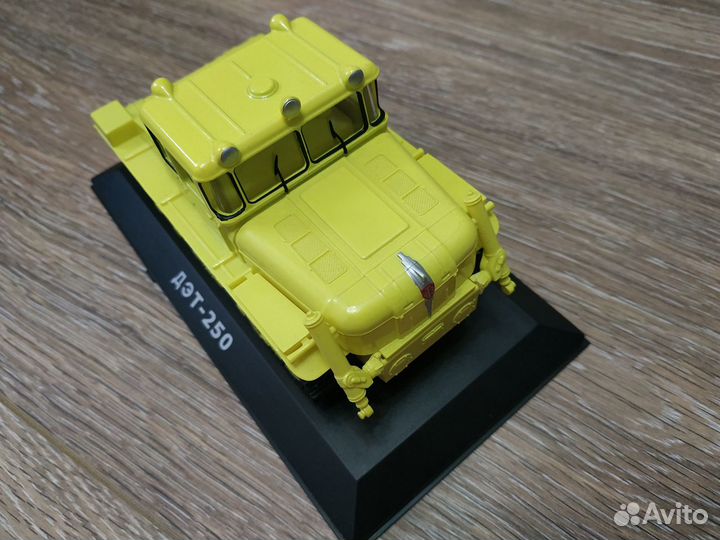 Тракторы: история, люди, машины №28 - дэт-250