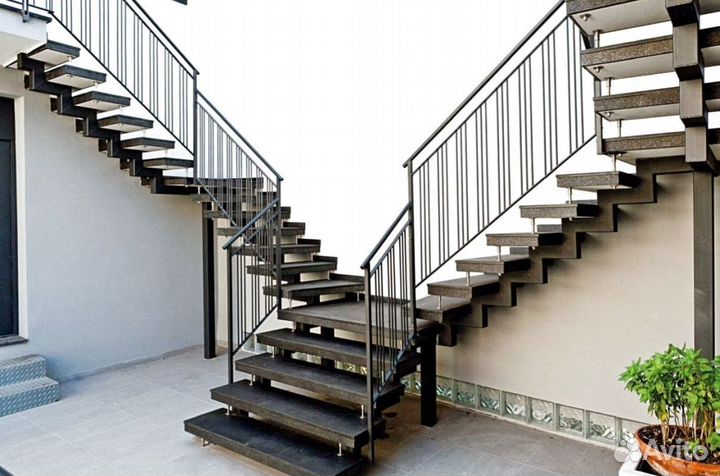 Лестница металлическая дизайн 4651