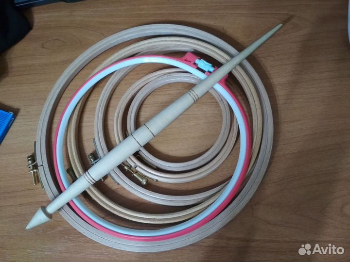 Нитки для вышивания разные