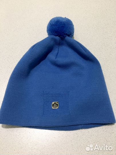 Шапка спортивная женская новая