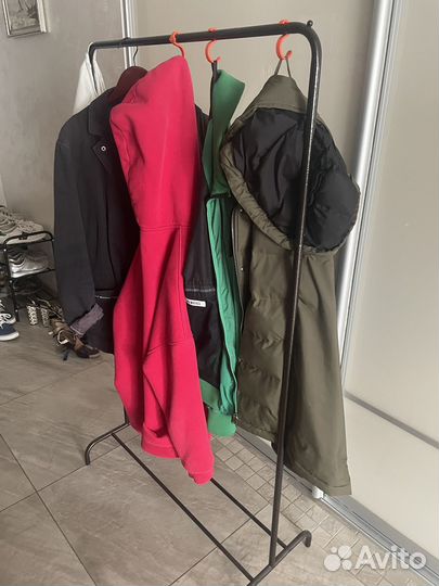 Вешалка напольная металлическая