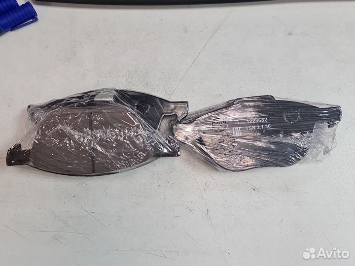 Колодки тормозные дисковые передние TSN 2.1.36