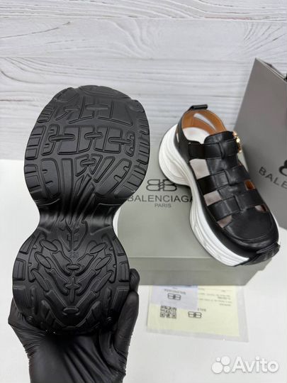 Кроссовки женские Balenciaga