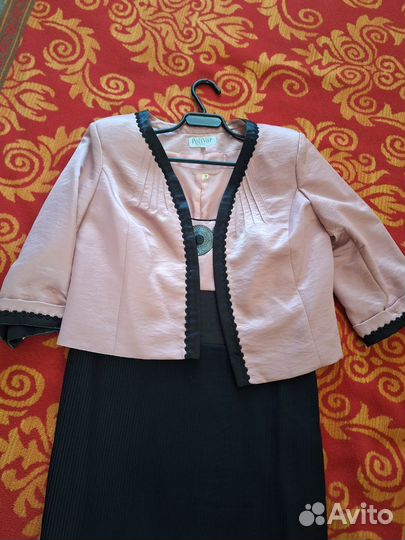 Костюм женский