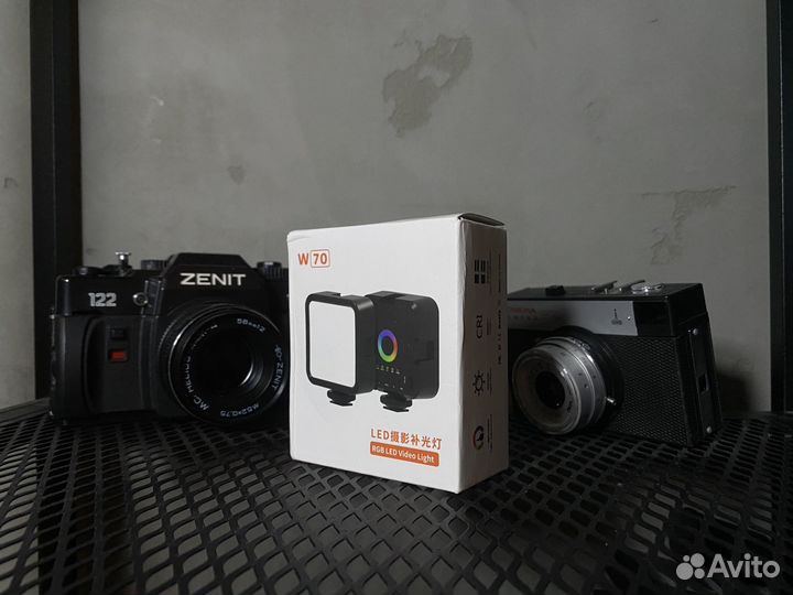 Видео свет desiontal W70 RGB накамерный свет