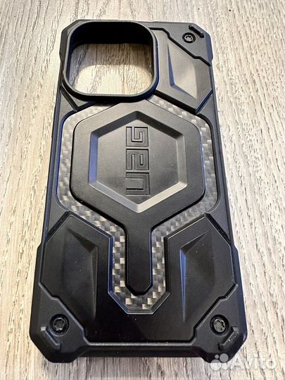 UAG monarch pro iPhone 14 pro