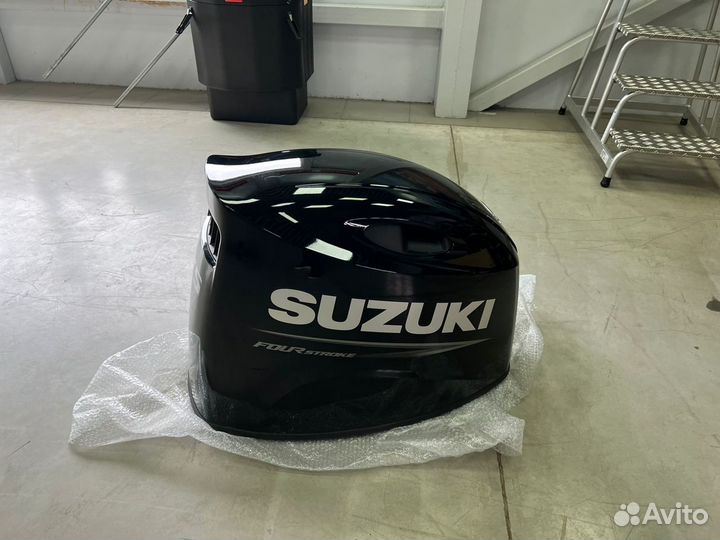 Капот (колпак) на Suzuki DF 175 61404-96811-YAY