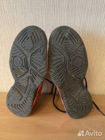Кроссовки детские Asics для игры в теннис