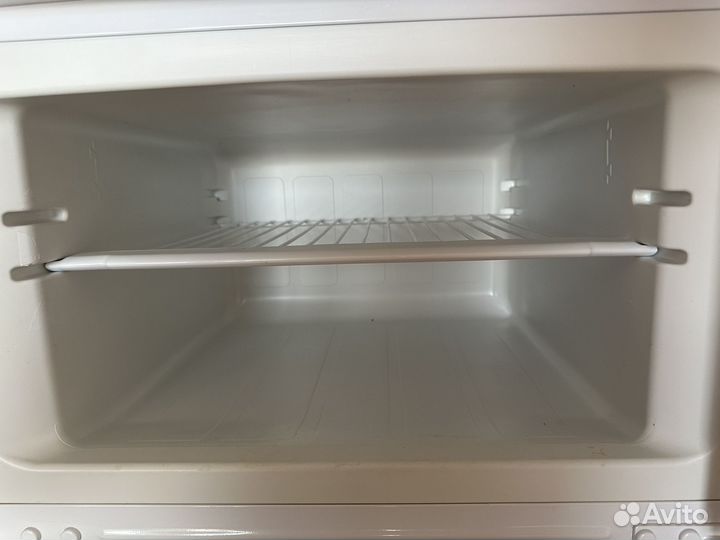 Холодильник indesit st167.028