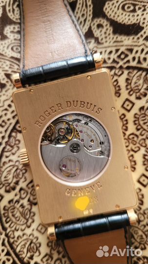 Часы roger dubuis Золотые