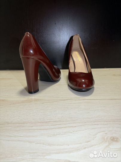 Туфли женские 39 размер