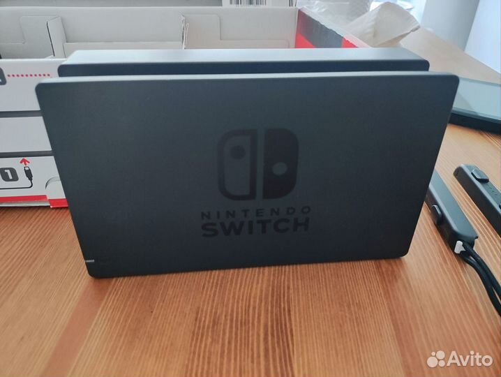 Nintendo switch V2, аксессуары и игра