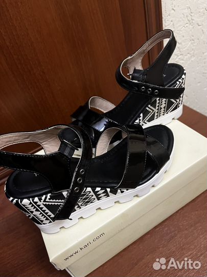 Босоножки женские