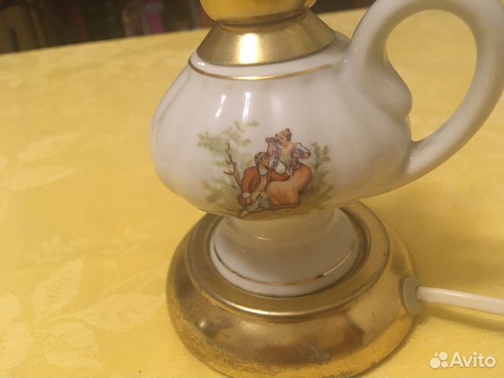 Лампа настольная