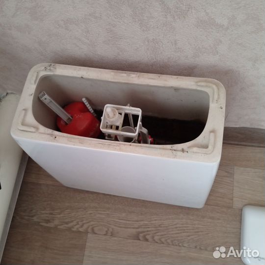 Бачок унитаза