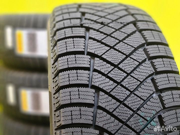 Ice zero fr 235 55 r19. Шина Пирелли липучка. 255/55/18 Pirelli Ice Zero fr.