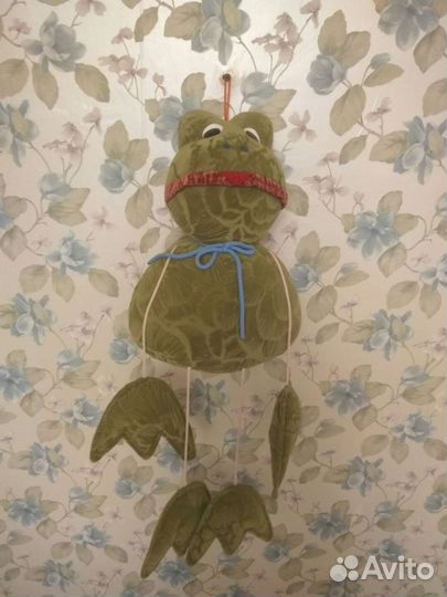 Декоративна игрушка.Лягушка