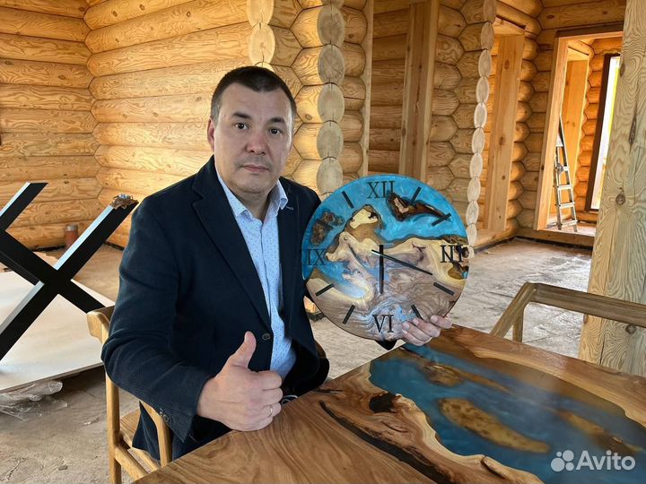 Часы настенные из эпоксидной смолы