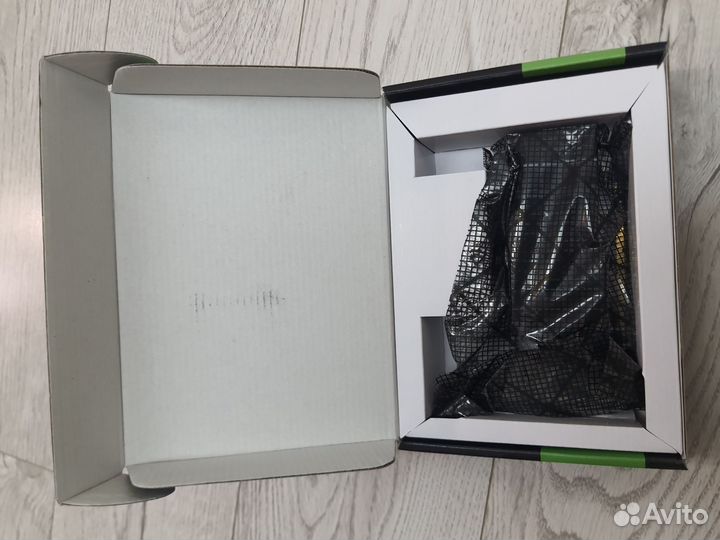 Видеокарта Asus geforce 210