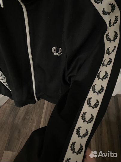 Fred perry олимпийка