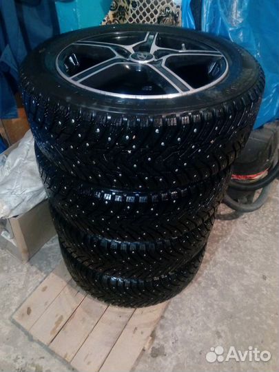 Nokian Tyres Hakkapeliitta 8 205/55 R16 94L