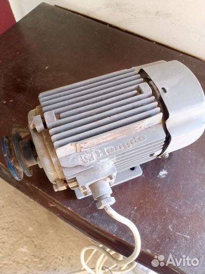 Электродвигатель